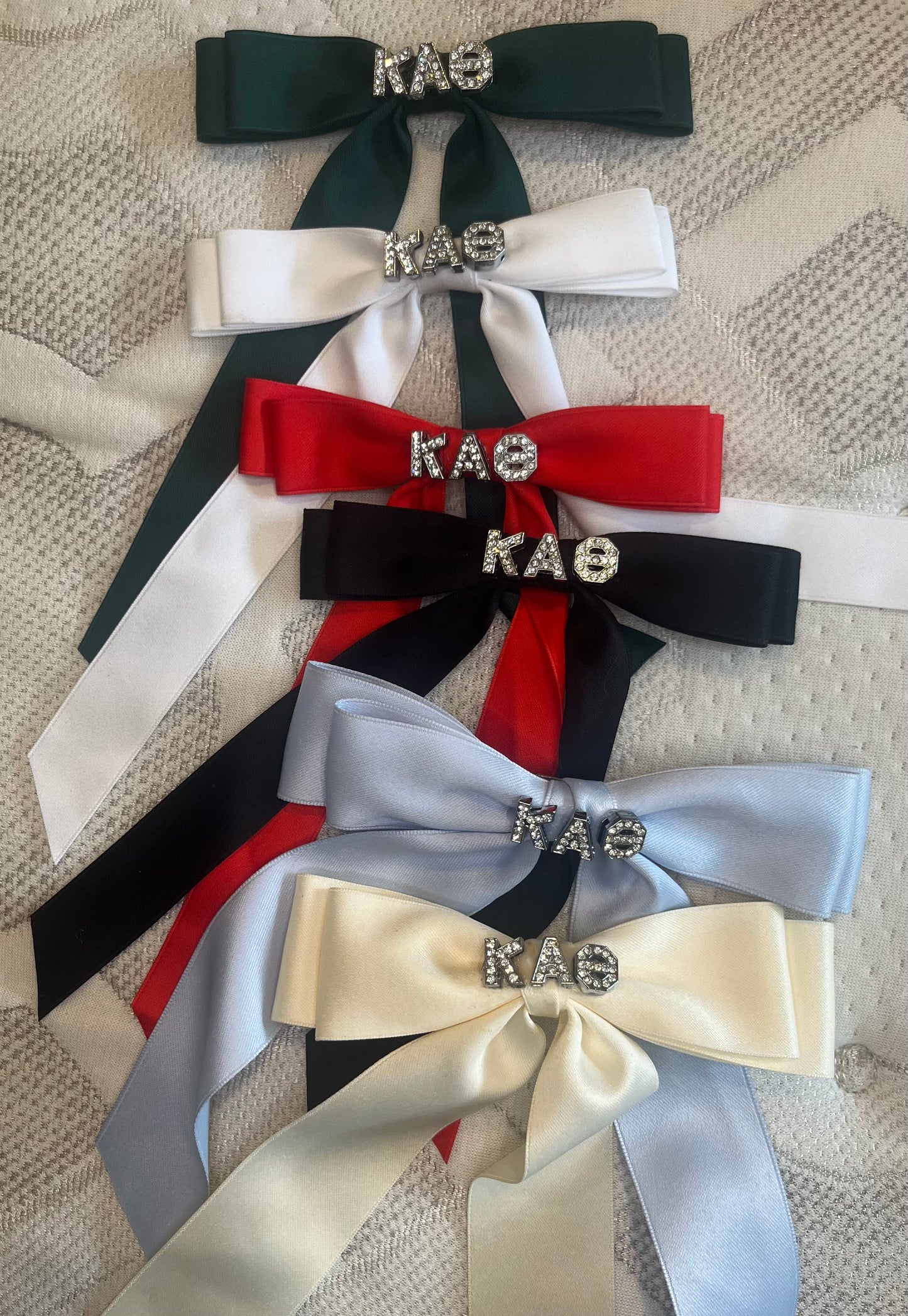 Kappa Alpha Theta Bow